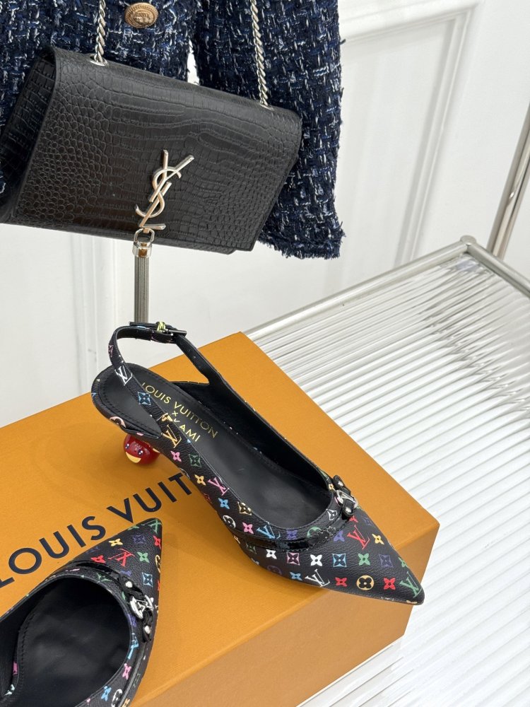 Босоножки фото 5