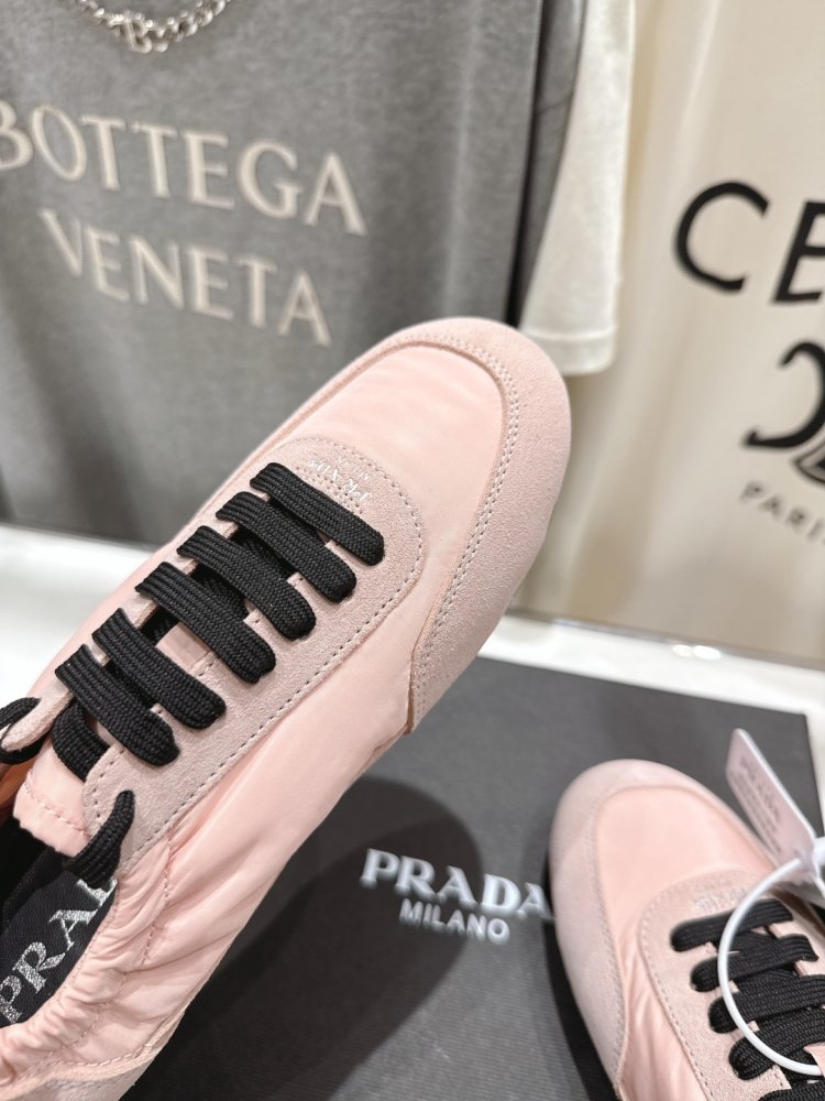 Кроссовки женские фото 7