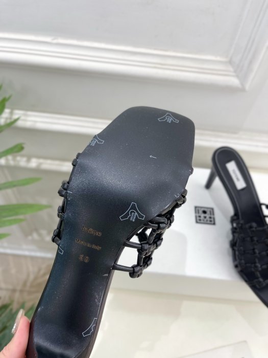 Босоножки фото 9