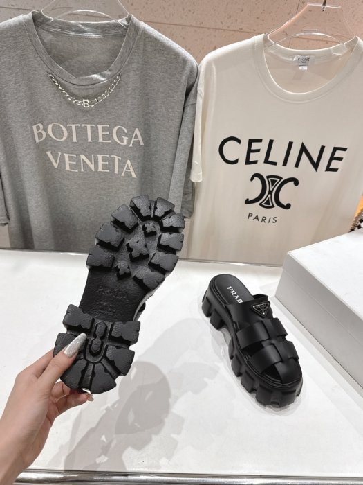 Шлепанцы фото 9