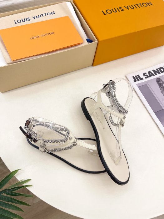 Босоножки фото 6