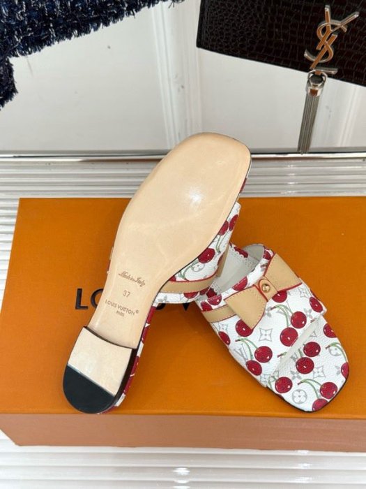 Шлепанцы фото 4