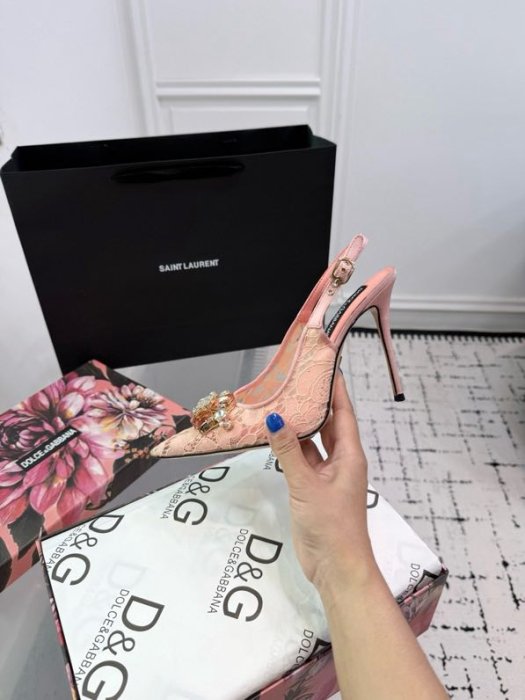 Sandals on high heel фото 5