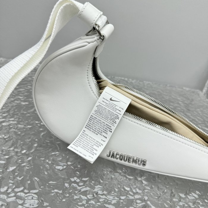 Сумка Nike x Jacquemus Smoosh Shoulder Bag 30 см фото 14