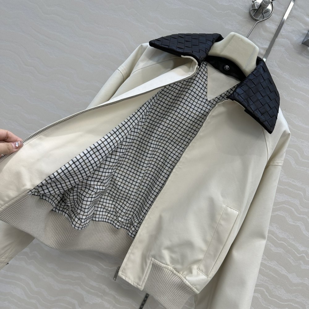 Куртка шкіряна жіноча фото 7