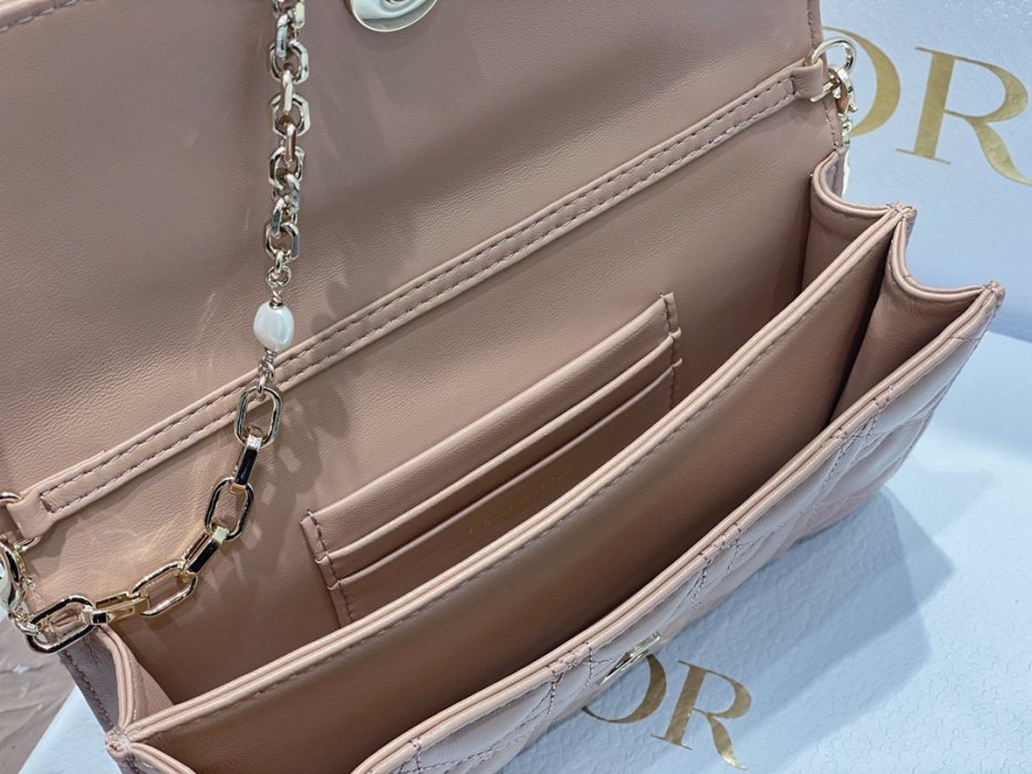 A bag women's Lady Dior 21 cm фото 8