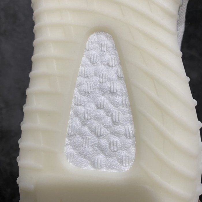 Кросівки Yeezy Boost 350 V2 Pure Oat HQ6316 фото 9