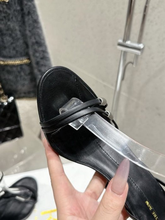 Босоножки фото 4