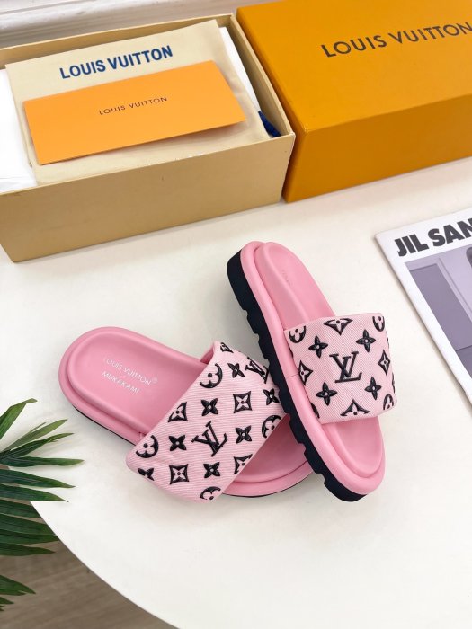 Шлепанцы женские фото 4