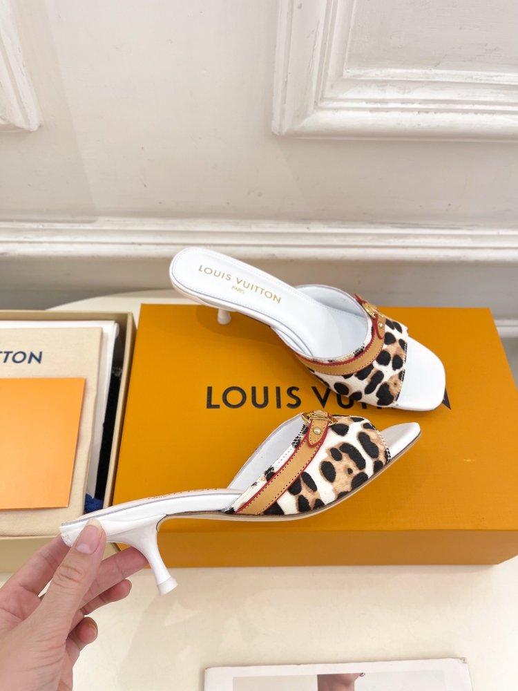 Босоножки фото 4