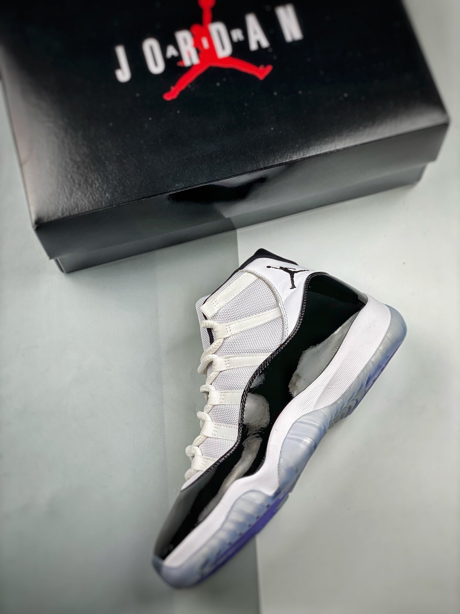 Кроссовки Air Jordan 11 Concord фото 3