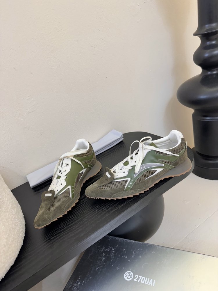 Кросівки жіночі фото 3