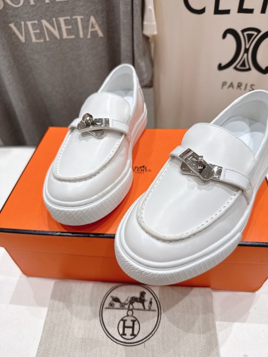 Лоферы женские фото 7