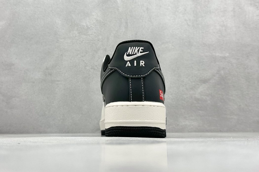 Sneakers Nike Air Force 1 Low 07 x Supreme фото 6