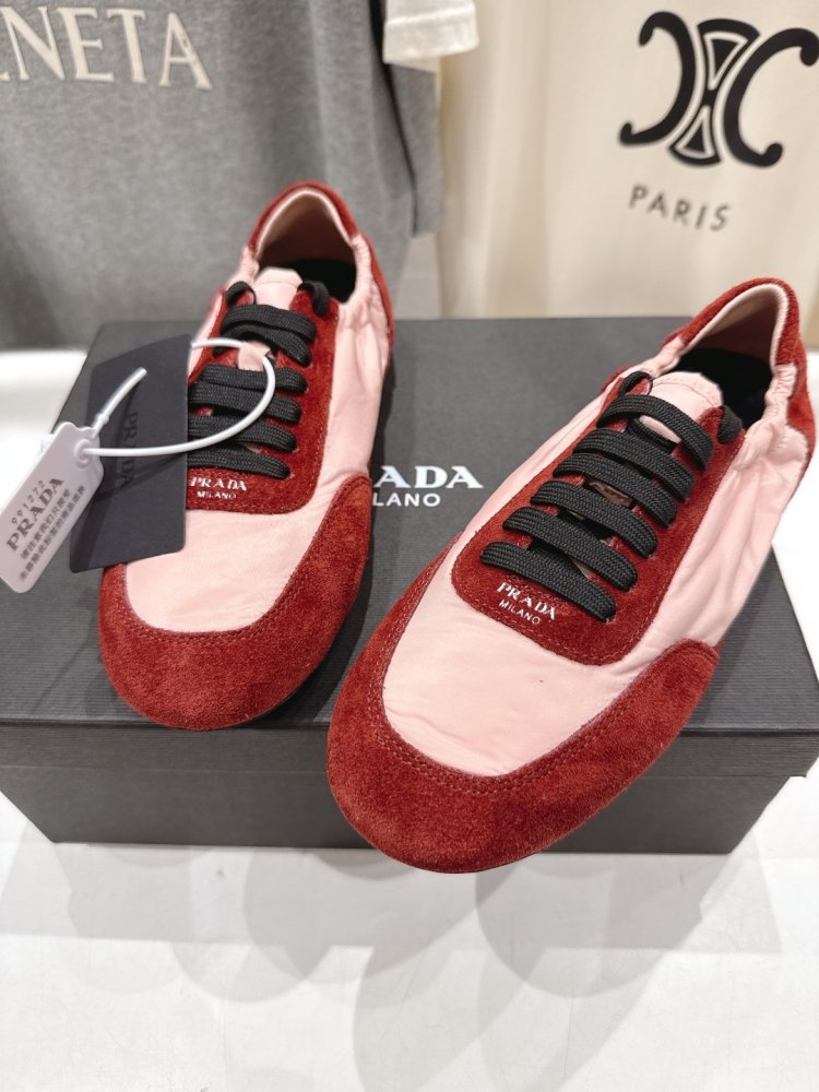 Кросівки жіночі фото 6