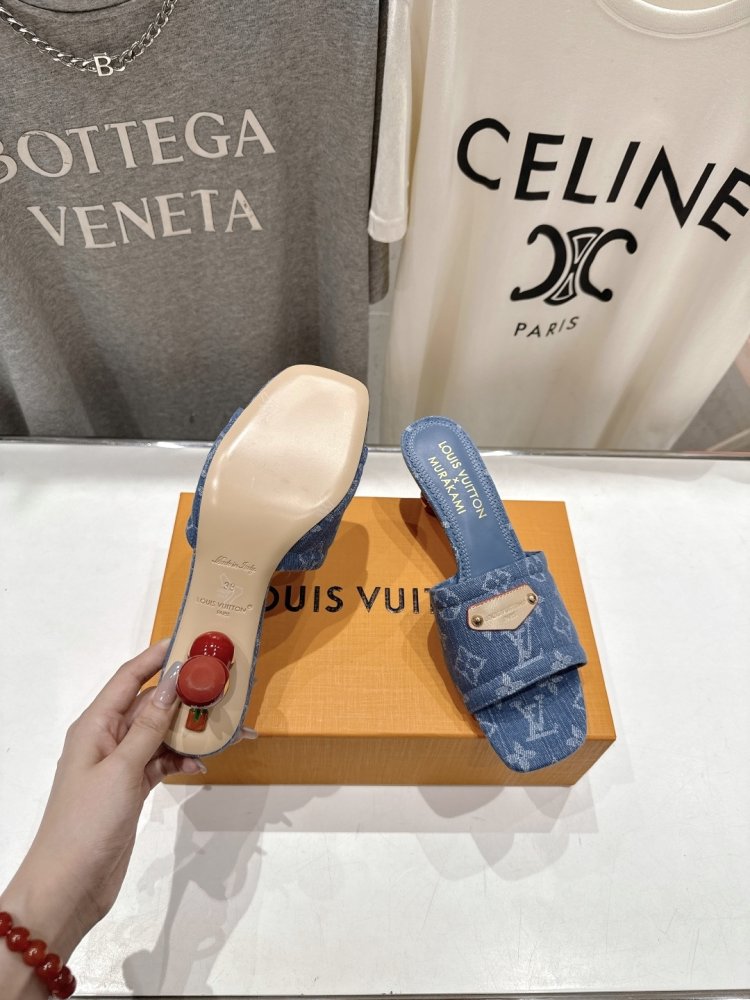 Босоніжки фото 9