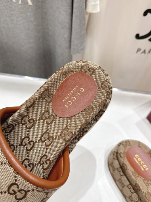 Шлепанцы фото 6