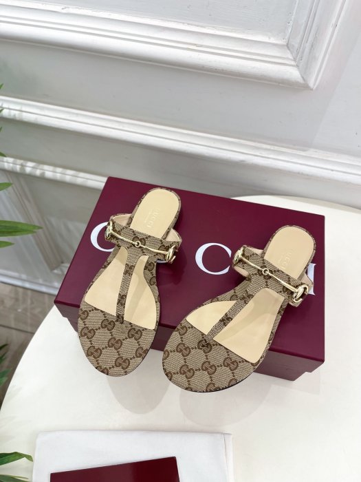 Босоножки фото 3