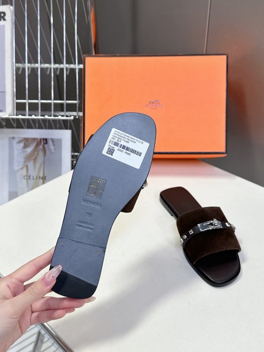 Шлепанцы фото 9