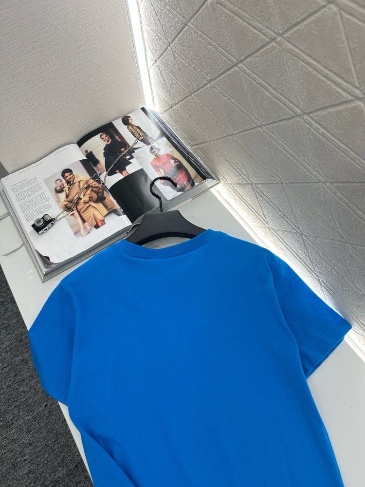 Футболка жіноча фото 4