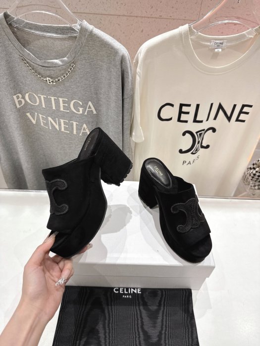 Босоножки фото 4