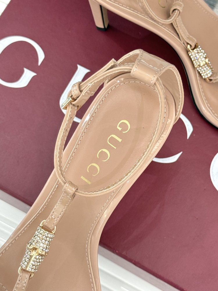 Босоножки фото 8