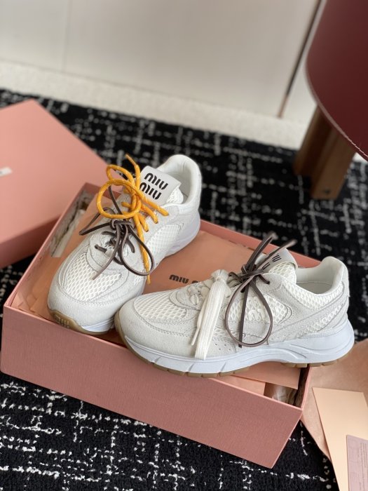 Кроссовки фото 3