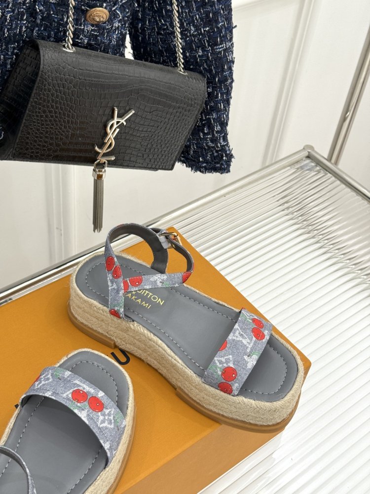 Босоніжки фото 5