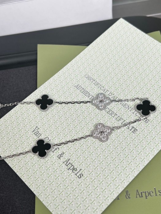 Necklace фото 4