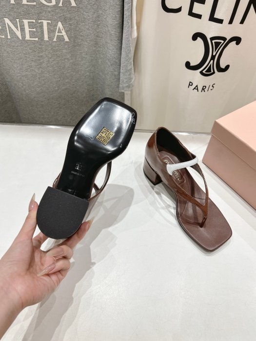 Босоножки фото 7