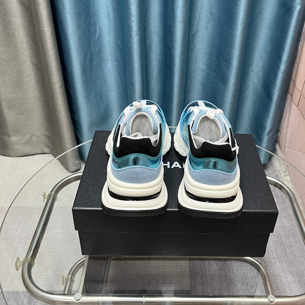 Кроссовки женские фото 6