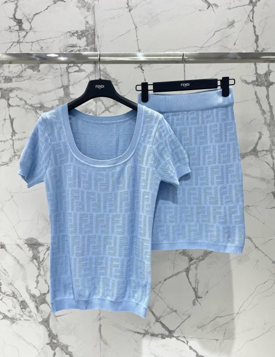 Футболка жіноча фото 2