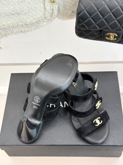 Босоножки фото 9