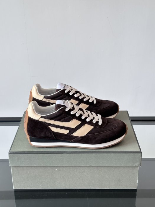 Кросівки чоловічі