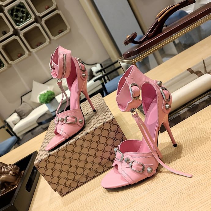 Leather sandals on high heel, light-pink фото 5