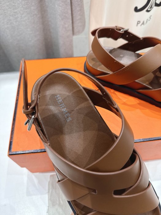 Сандалі жіночі фото 6