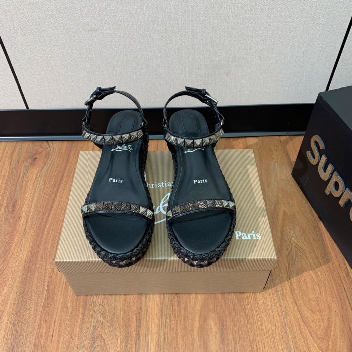 Босоножки фото 2