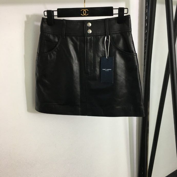 Skirt leather