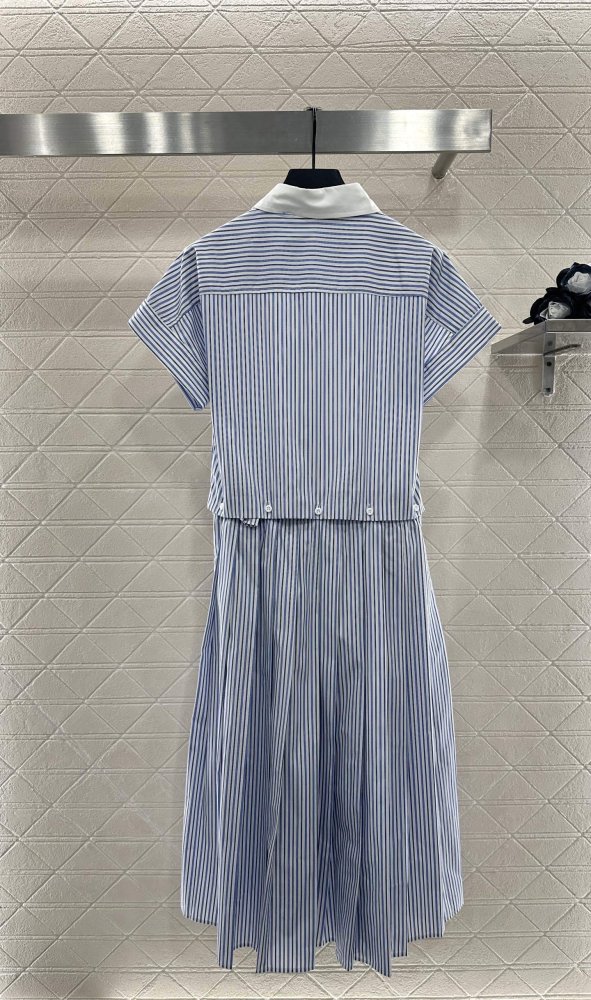 Платье в полоску со съемным воротником фото 2