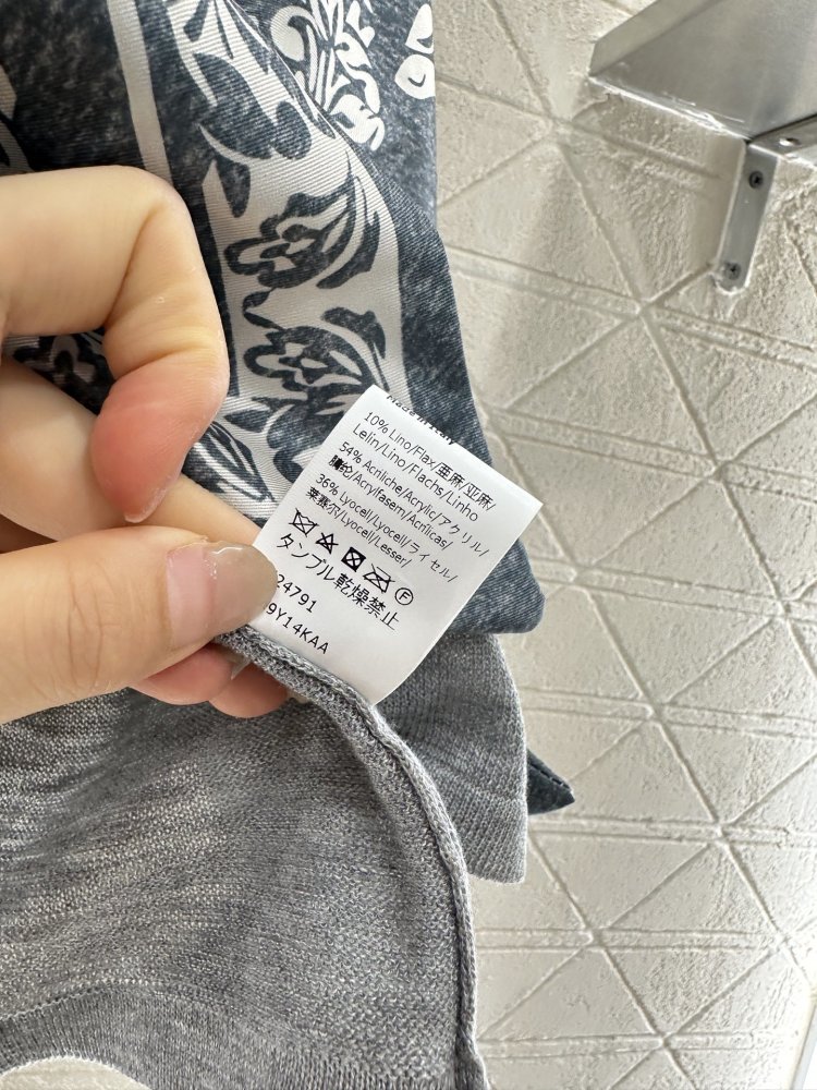 T-shirt women's фото 9