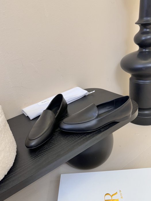 Лоферы женские фото 3