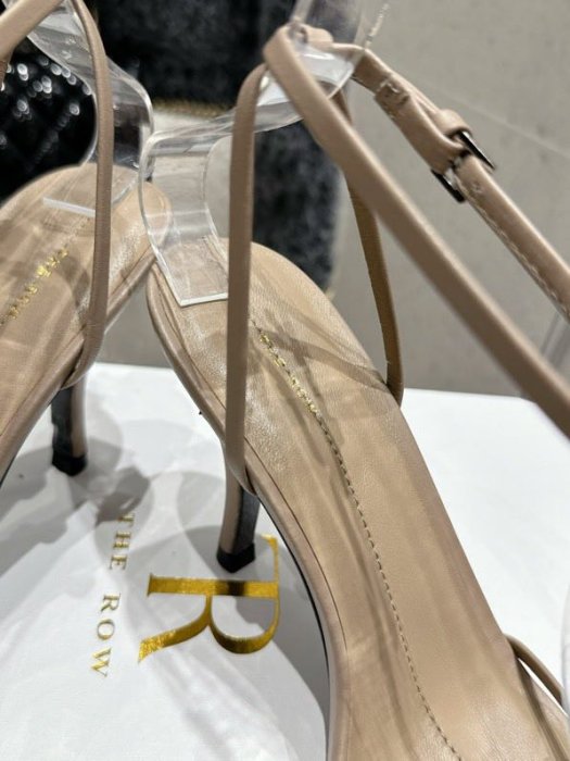 Босоножки фото 4