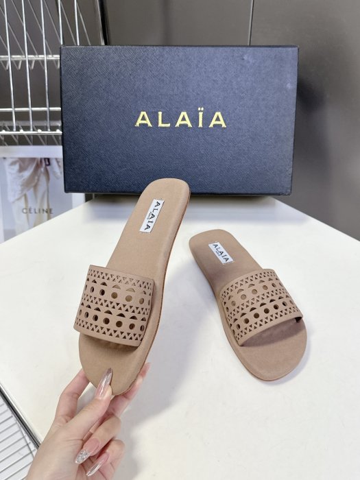 Шлепанцы женские фото 4