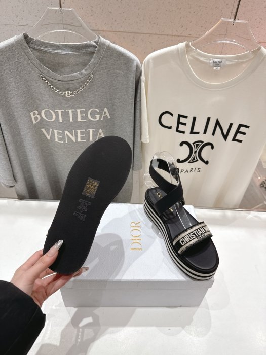 Sandals women's фото 9