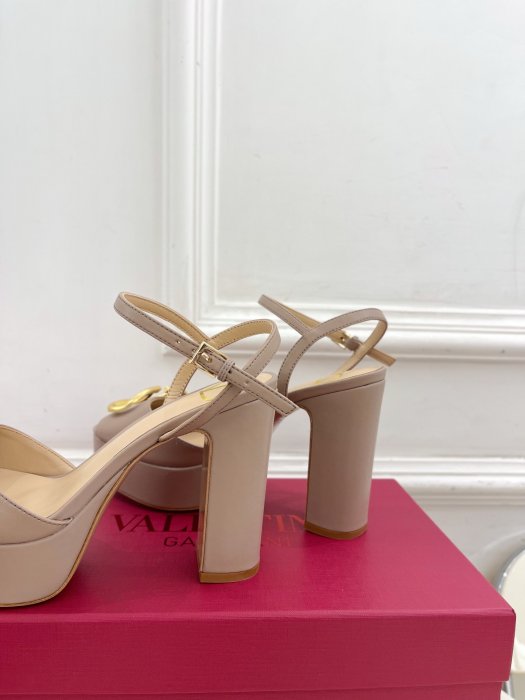 Босоножки фото 7