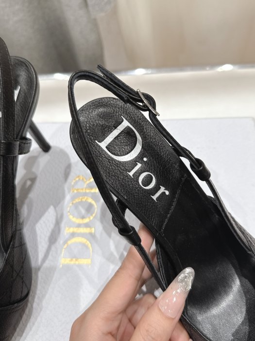 Босоножки фото 6