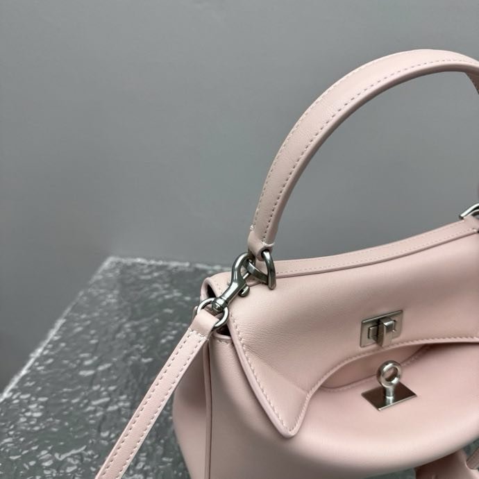 Сумка кожаная розовая Silver Rodeo Mini Tote 23 см фото 5