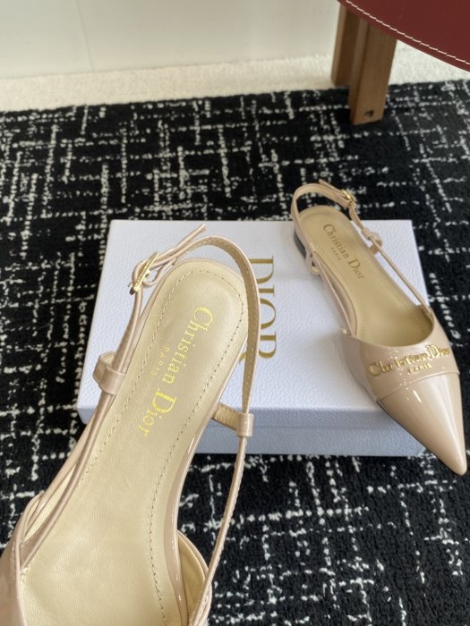 Босоножки фото 7