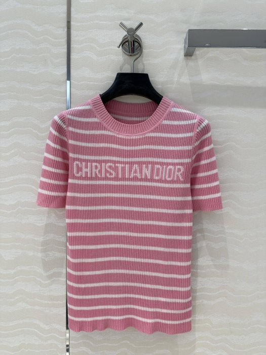 Футболка женская