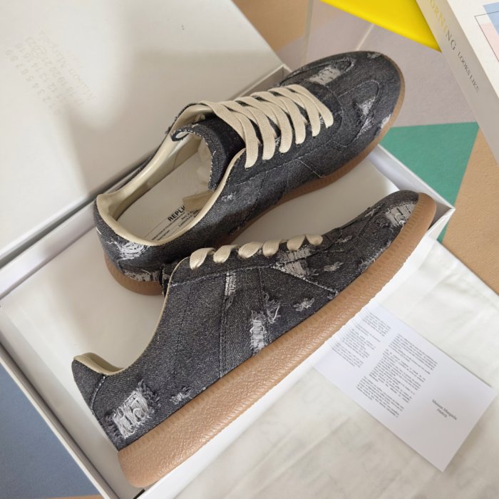 Кросівки фото 4